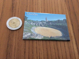 Magnet «Les Arènes Gallo-romaines Et Le Clocher De L’église Saint-Europe - SAINTES (17)» - Magnets