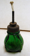 Lot. 1841. Ancienne Petite Lampe à Pétrole En Verre Lumetta - Lighting & Lampshades