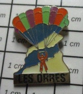 413e Pin's Pins / Beau Et Rare / THEME : SPORTS / PARACHUTISME LES ORRES Hautes-Alpes En Région Provence-Alpes-Côte D'Az - Paracadutismo
