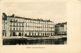 Sète * Cette * Le Quai De La République * Débit De Tabac Tabacs A LA FRATERNITE DES PEUPLES - Sete (Cette)