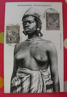 Carte Postale Madagascar. Femme Zafimaniry. Seins Nus - Madagascar