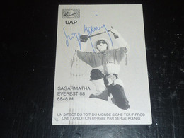 CARTE AUTOGRAPHE DE SERGE KOENIG - SAGARMATHA EVEREST 88 - UN DIRECT DU TOIT DU MONDE SIGNE TCF/F (DOC.F) - Alpinisme