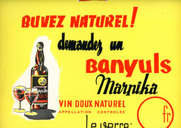 Bistrot.Publicité Sur Lieu De Vente P.L.V. Carton à Accrocher Au Mur.Banyuls Marnika Vin Doux Naturel.Le Verre : XX. - Posters