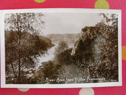 Carte Postale. Royaume-Uni. Warwickshire. Stratford Upon Avon. River Avon From Clifton Promenade - Stratford Upon Avon