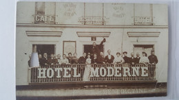 Carte Photo  Cafe Restaurant Hotel Moderne  A Situer , Location De Bateaux , Liqueur Benedictine - Restaurants