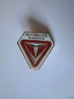 Roumanie Insigne/pin Du Syndicat Le Bus Works Vers 1990/Romania The Bus Works Trade Union Pin Badge 1990s - Associations