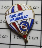 1010 Pin's Pins / Beau Et Rare / MONTGOLFIERES / BALLON LIBRE TRICOLORE GROUPE PRIMAGAZ - Fesselballons