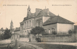 CPA Exoudun - Mairie Et Groupe Scolaire - Animé - Sonstige & Ohne Zuordnung