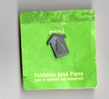 Pin's Fondation Abbé Pierre - Associations