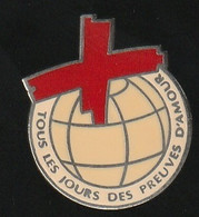 75457-Pin's.la Croix Rouge.signé Sofrec Paris. - Associations