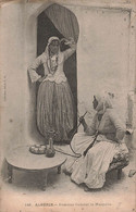 CPA Algérie - Femmes Fumant Le Narguile - Scenes