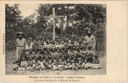 PC MISSIONARIES LINZOLO UN GROUPE D'ENFANTS FRENCH CONGO (a28718) - Congo Français