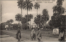 PC ED. FORTIER KONAKRY UNE AVENUE FRENCH GUINEA ETHNIC TYPE (a28690) - Guinée