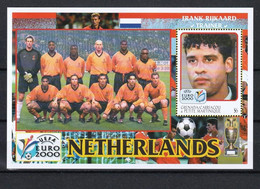 GRANADA CARRIACOU & PETITE MARTINIQUE 2000- MNH (FUTEBOL)_ DPT1184 - Championnat D'Europe (UEFA)