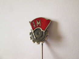 Pologne Insigne Pin Du Syndicat Metallurgiste Vers 1970/Poland Metallurgist Trade Union Pin Badge 1970s - Associations
