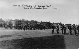 CPA ETATS UNIS AMERIQUE USA DRESS PARADE AT ARMY POST SAN ANTONIO TEXAS - San Antonio