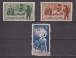 Saint Pierre Et Miquelon 1942 Enfance Et Quinzaine PA 1 à 3, 3 Val * Charnière MH - Unused Stamps