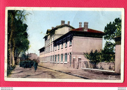 CPA (Ref : BB 848) LABRUGUIÈRE (81 TARN) Le Groupe Scolaire (animée) - Labruguière