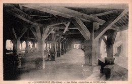 CPA - QUESTEMBERT - Les Halles Construites Au XVIIIè S. - Edition J.Nozais - Questembert