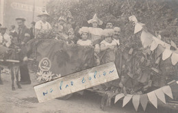 Région Rhône-Alpes - Souvenir De La Vogue De 1929 - Un Char Avec Des Enfants ( Fête Régionale ) Carte Photo - Rhône-Alpes