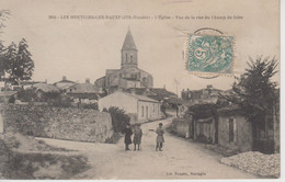 CPA Les Moutiers-les-Mauxfaits - Vue De La Rue Du Champ De Foire (avec Petite Animation) - Moutiers Les Mauxfaits