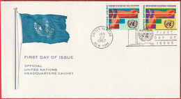 FDC - Enveloppe - Nations Unies - (New-York) (1967) - Programme NU Pour Le Developpement (2) - Briefe U. Dokumente