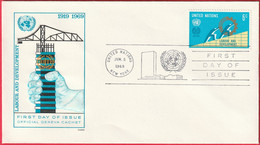 FDC - Enveloppe - Nations Unies - (New-York) (1969) - Labour And Development (2) - Brieven En Documenten