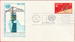 FDC - Enveloppe - Nations Unies - (New-York) (1969) - Labour And Development (3) - Cartas & Documentos