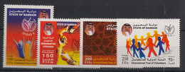 BAHRAIN - 2001 - N°Yv. 684 à 687 - Année Des Volontaires - Neuf Luxe ** / MNH / Postfrisch - Bahrain (1965-...)