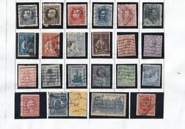 39 Timbres  Perforés Du Monde Sur  2 Feuillets  De Présentation........à Voir - Collections (sans Albums)