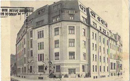 IXELLES/INSTITUT MEDICO CHIRURGICAL DE LA CROIX ROUGE DE BELGIQUE/UNE FACADE EXTERIEURE/FLAMME /NELS - Elsene - Ixelles