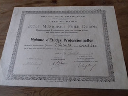 28/ DIPLOME D ETUDES PROFESSIONNELLES YVONNE THOMAS ECOLE EMILE DUBOIS VILLE DE PARIS 1922 - Diploma & School Reports