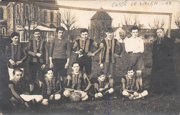 53-COSSE-LE-VIVIEN- CARTE-PHOTO- EQUIPE DE FOOT SAINT JOSEPH 1923 - Sonstige & Ohne Zuordnung