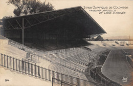 CPA 92 STADE OLYMPIQUE DE COLOMBES TRIBUNE OFFICIELLE ET LIGNE D'ARRIVEE - Colombes