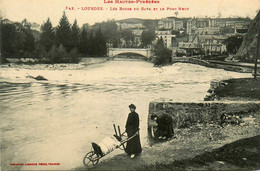 Lourdes * Les Bords Du Gave Et Le Pont Neuf * Lavoir Laveuses Lavandières - Lourdes