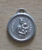 Petite Médaille De Notre-Dame De La Garde Marseille - Religion & Esotérisme