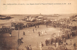 22-TREGASTEL- LES REGATS DEVANT LA PLAGE DE TREGASTEL AU LOINTAIN LE DE - Trégastel