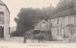 LE COUDRAY- MONTCEAUX   - Un Attelage Devant Le Restaurant " Au Repos De La Montagne" - Sonstige & Ohne Zuordnung