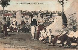 CPA Camp Du Larzac - Apres La Soupe - Militaire Au Camp - Regimenten