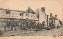 CPA Militaria - Senlis Apres Le Passage Des Allemands - Guerre 1914 - Garage De Bicyclettes - Pub Picon - Oorlog 1914-18