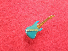 Pin's Pin S Musique GUITARE BILLY JOËL (bazarcollect28) - Musique