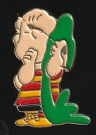 75542-Pin's-Snoopy.Peanuts. Charlie Brown - Comics