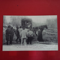 NOGENT SUR SEINE LA CATASTROPHE 1911 LA GRANDE MALTERIE UN CADAVRE DEGAGE EST TRANSPORTE A L HOPITAL - Nogent-sur-Seine