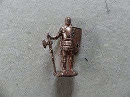 Figurine Kinder Métal Soldat Chevalier Cuivre 14-16 Soldaten Ritter Kupfer - Altri & Non Classificati