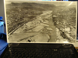 CARTE FORMAT 45CM X 27.4CM SERVICE AERIEN LAPIE SAINT LAURENT DU VAR LE FLEUVE ET LA VILLE - Saint-Laurent-du-Var