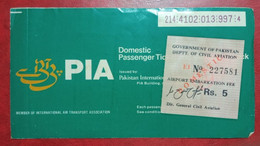 1981 PIA PAKISTAN INTERNATIONAL AIRLINES DOMESTIC PASSENGER TICKET AND BAGGAGE CHECK WITH REVENUE STAMP - Tickets