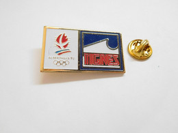 Beau Pin's , JO , Jeux Olympiques  Albertville 92 , Tignes , Signé COJO 1991 - Jeux Olympiques