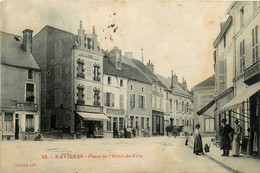 Ravières * La Place De L'hôtel De Ville * Quincaillerie * Boucherie - Sonstige & Ohne Zuordnung