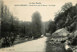 St Léonard * Arrivée De La Route De Gesvres * Les Gorges * Métier Bois Scierie - Saint Leonard Des Bois