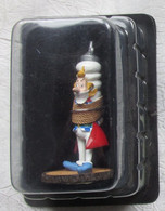 Collection Astérix Pièce De Jeux D'échec Assurancetourix La Tour (et) - Statuette In Metallo